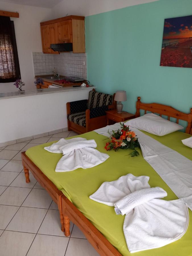Giola Aparments And Studios 2 Astris Ngoại thất bức ảnh